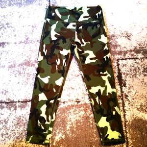 Vogo Capri Camo Leggings!